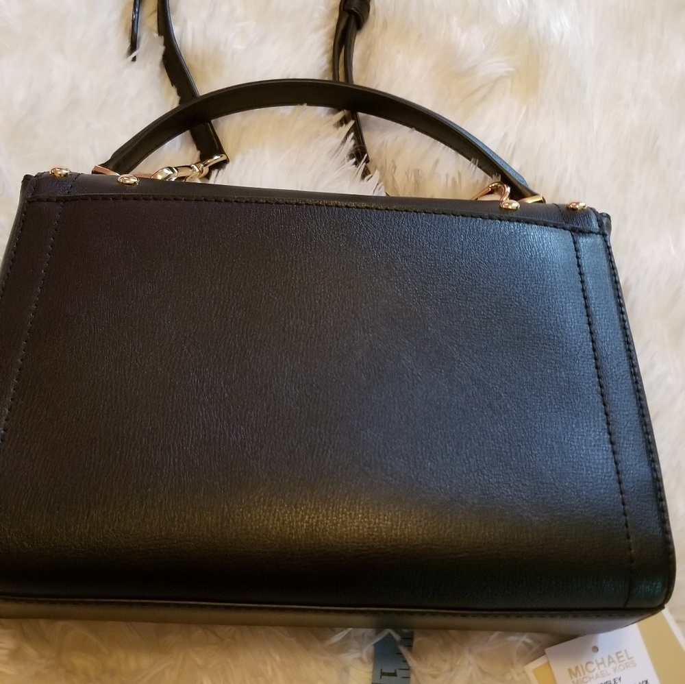 Michael Kors Kinsley Medium Top Handle - Picture 5 of 9